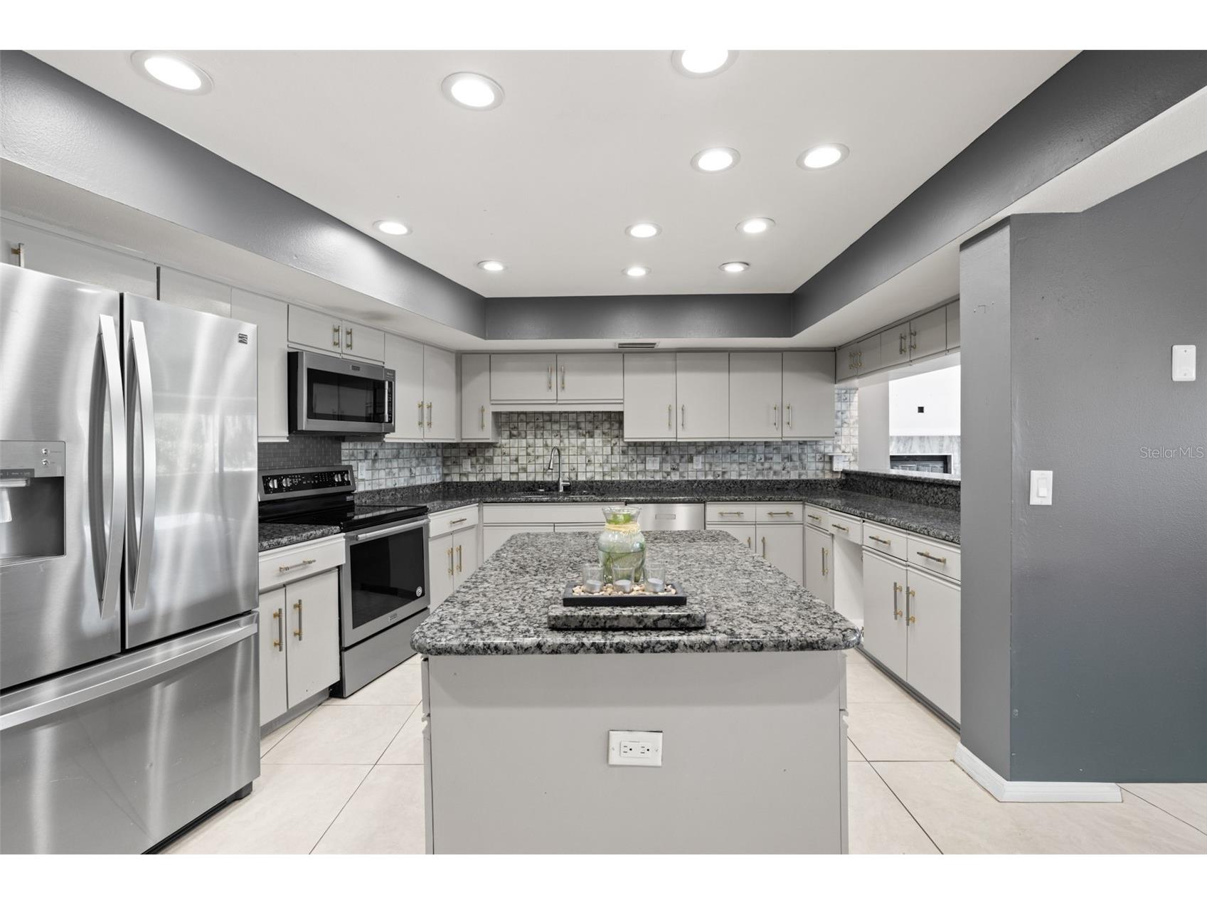 14947 Lake Forest Drive Lutz FL 33559 TB8489442 image3