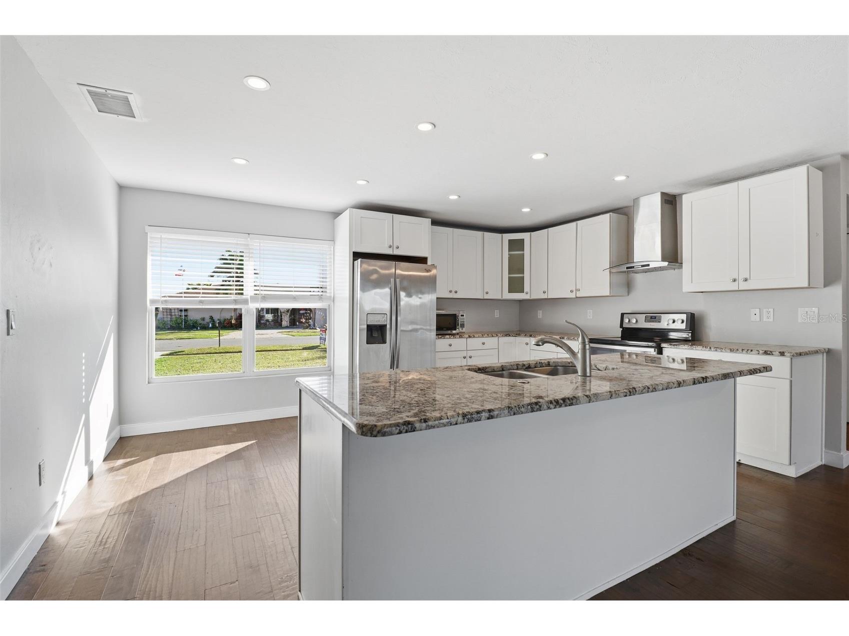 1495 Charmont Place Fort Myers FL 33919 A4676721 image12