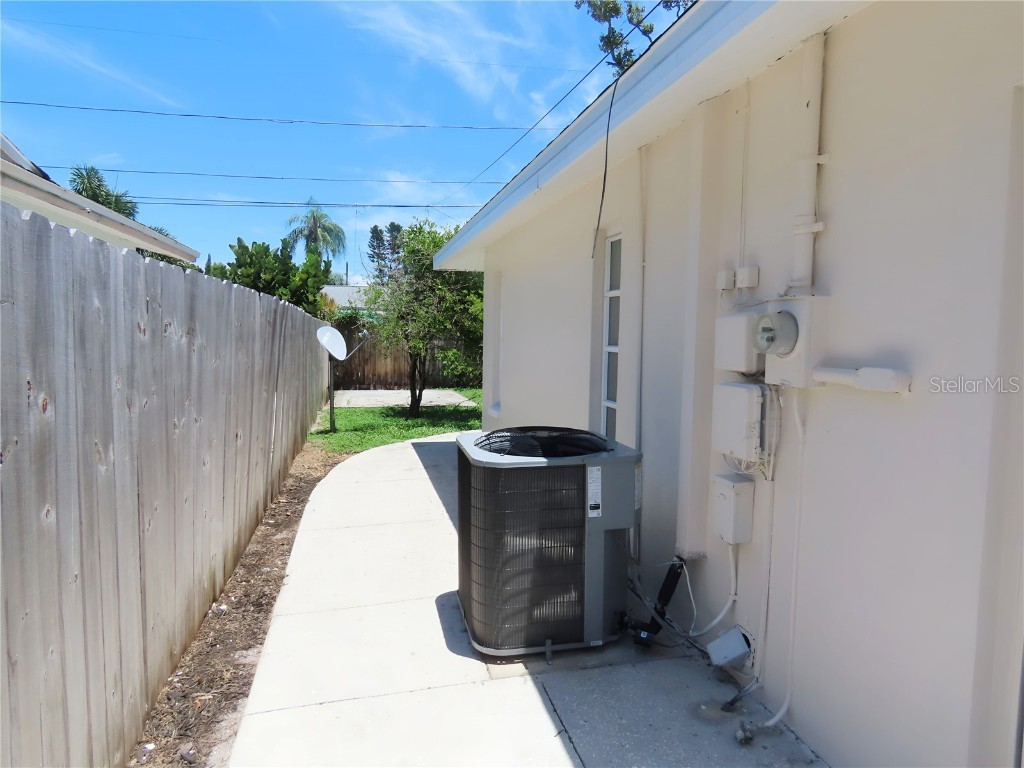 1495 Lakeside Drive Dunedin FL 34698 TB8414639 image2