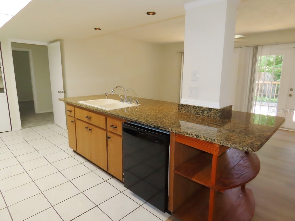 1495 Lakeside Drive Dunedin FL 34698 TB8414639 image21