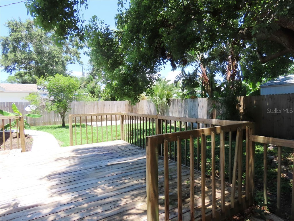 1495 Lakeside Drive Dunedin FL 34698 TB8414639 image3