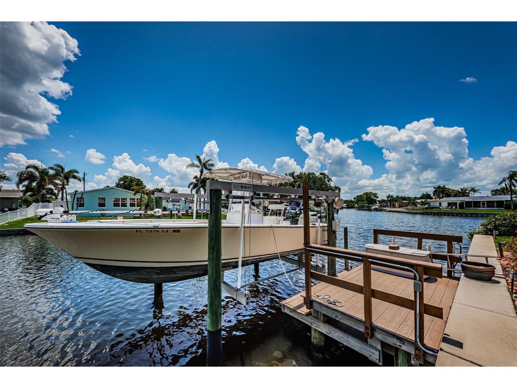 1496 49th Avenue NE Saint Petersburg FL 33703 TB8507701 image42