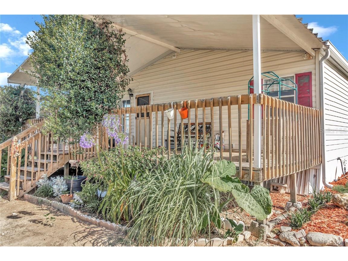 14975 SE 160th Avenue, Weirsdale, FL, 32195 MLS OM687842 Edina Realty