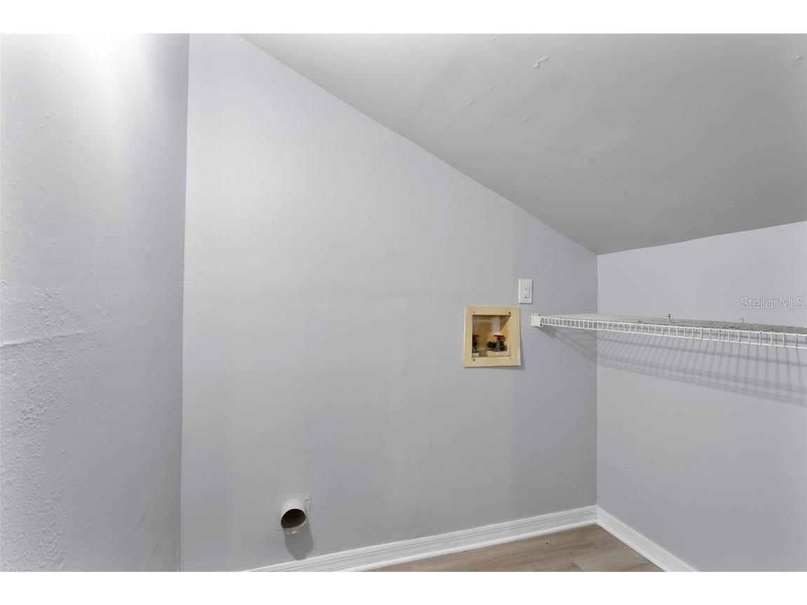 1498 Hendren Drive Orlando FL 32807 O6352107 image34