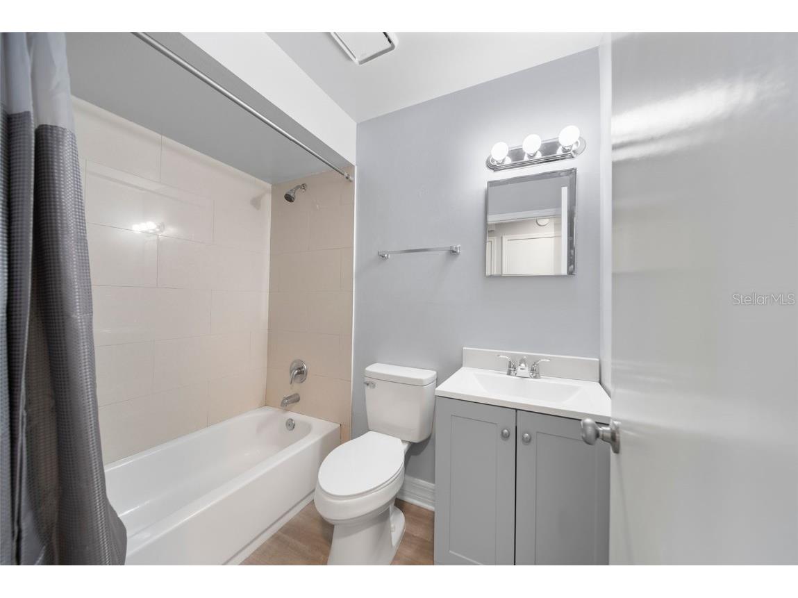 1498 Hendren Drive Orlando FL 32807 O6352107 image37