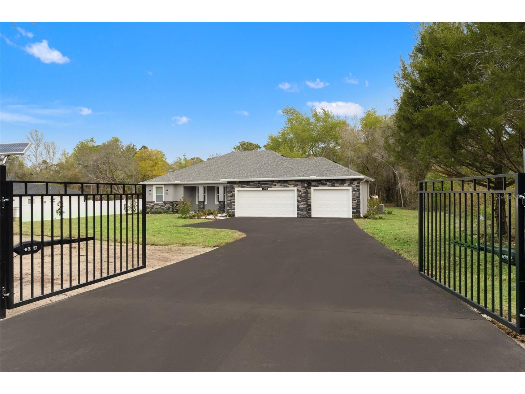 14981 Peace Boulevard Spring Hill FL 34610 W7884301 image1