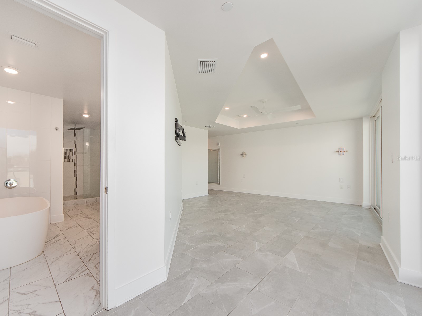 15 Avalon Street #303 Clearwater Beach FL 33767 TB8489309 image18
