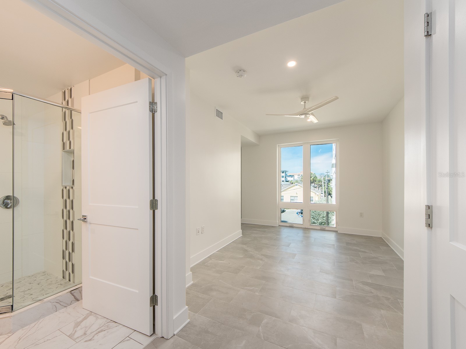 15 Avalon Street #303 Clearwater Beach FL 33767 TB8489309 image5