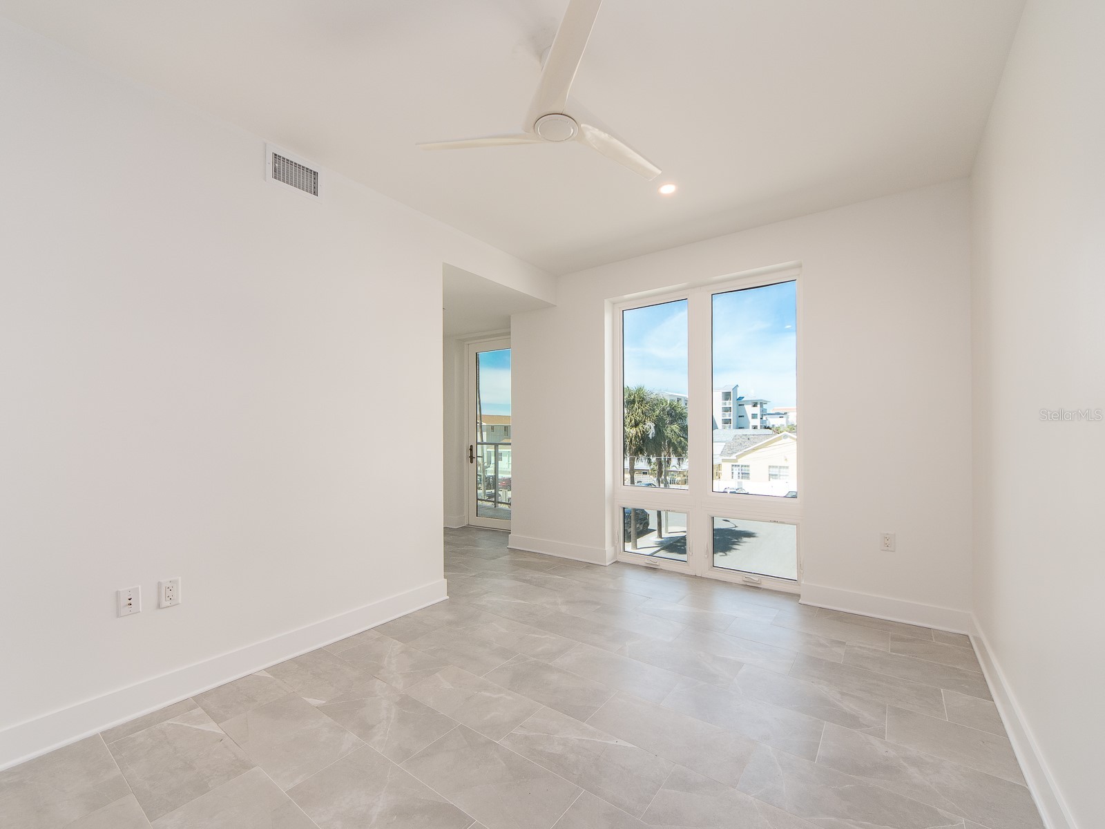 15 Avalon Street #303 Clearwater Beach FL 33767 TB8489309 image6