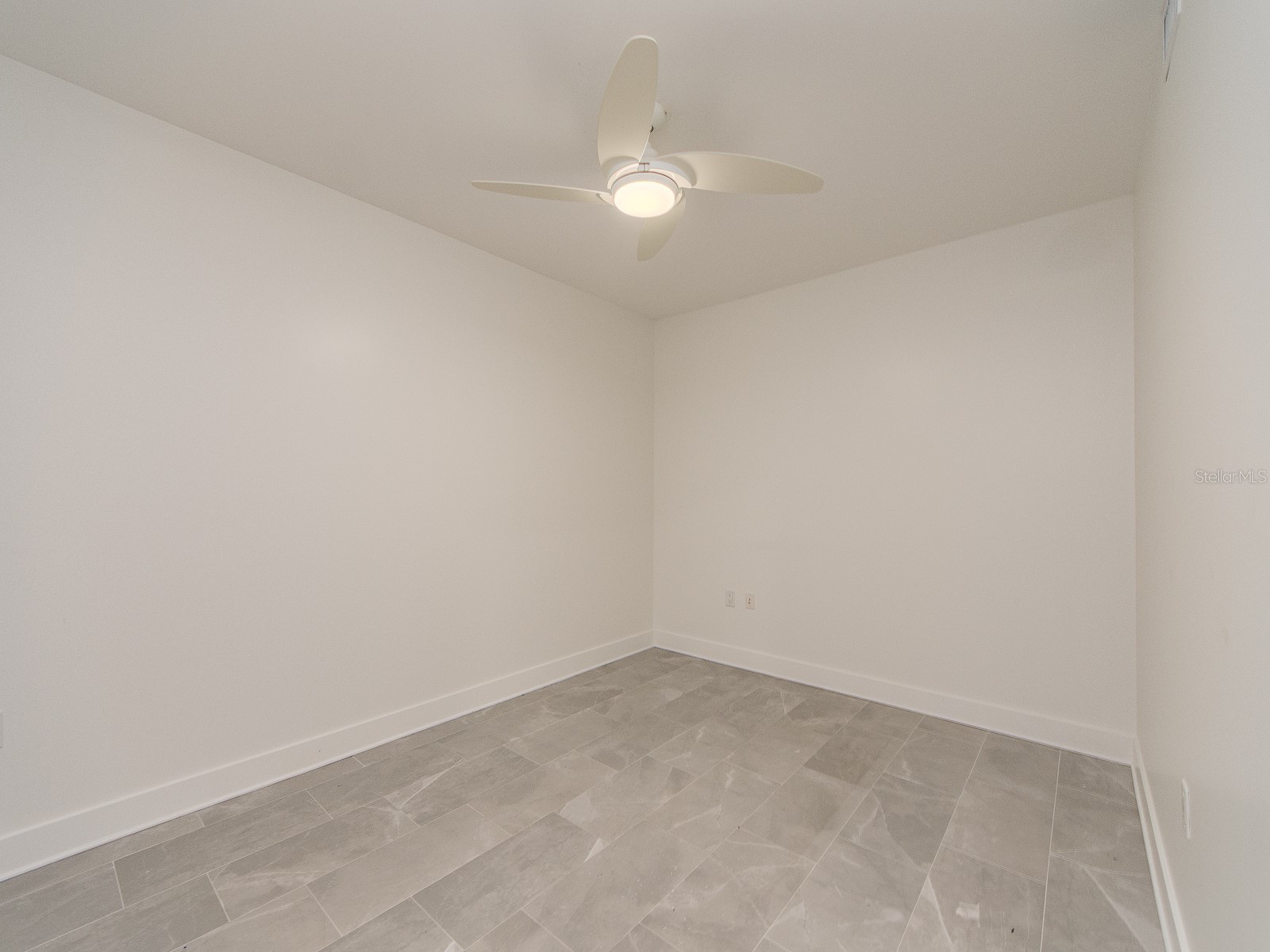15 Avalon Street #303 Clearwater Beach FL 33767 TB8489309 image9