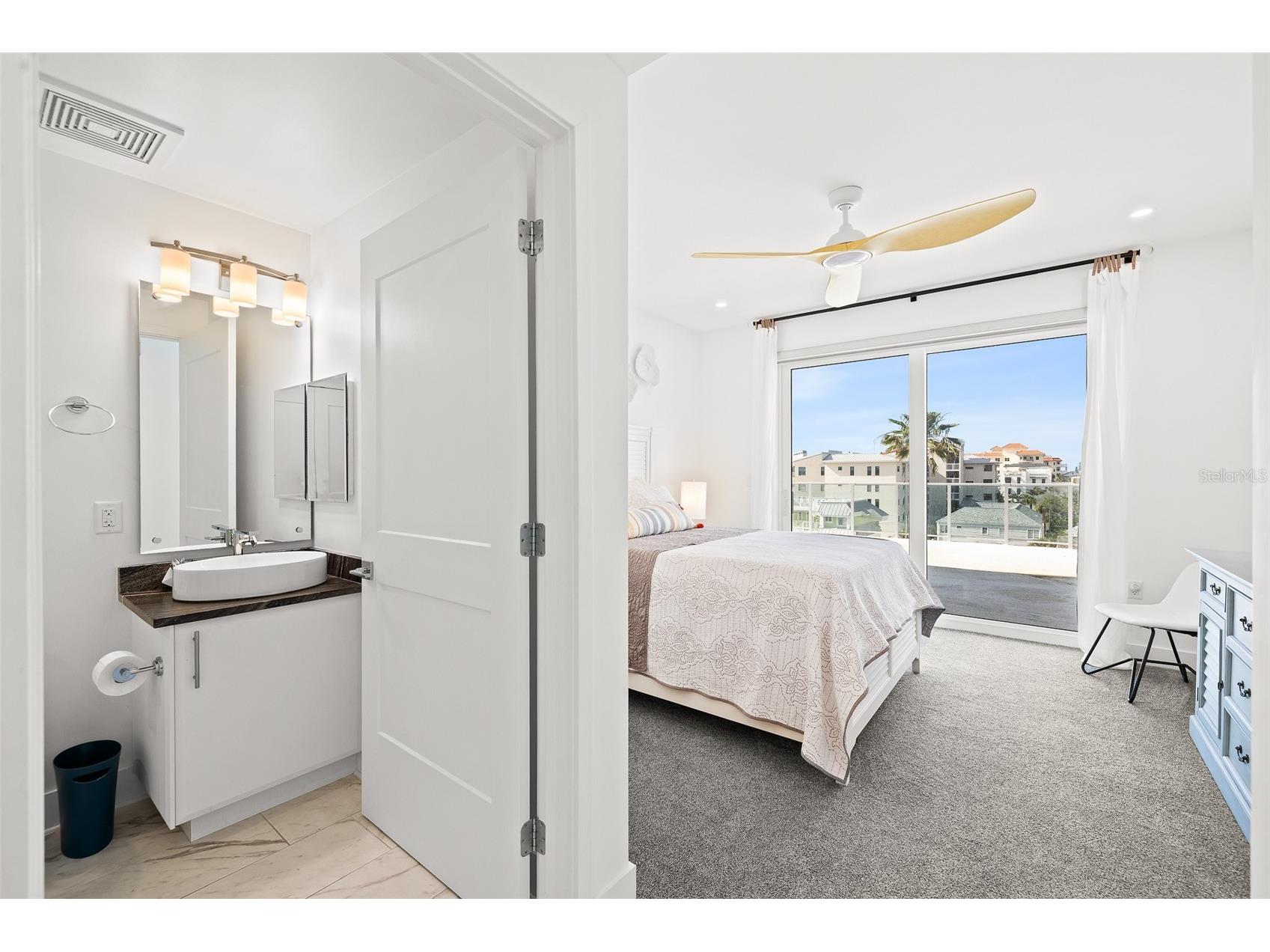 15 Avalon Street #502 Clearwater Beach FL 33767 A4689800 image32