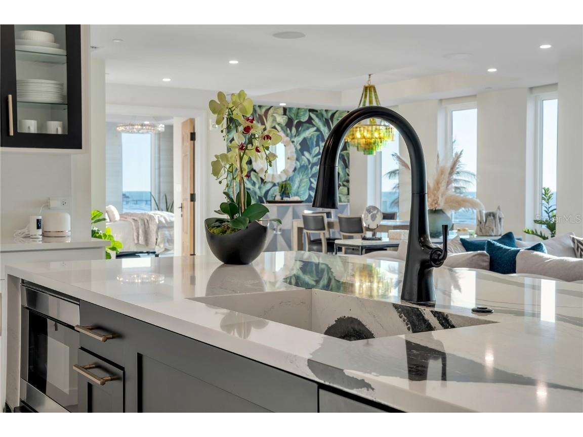 15 Avalon Street #601 Clearwater Beach FL 33767 TB8361197 image13