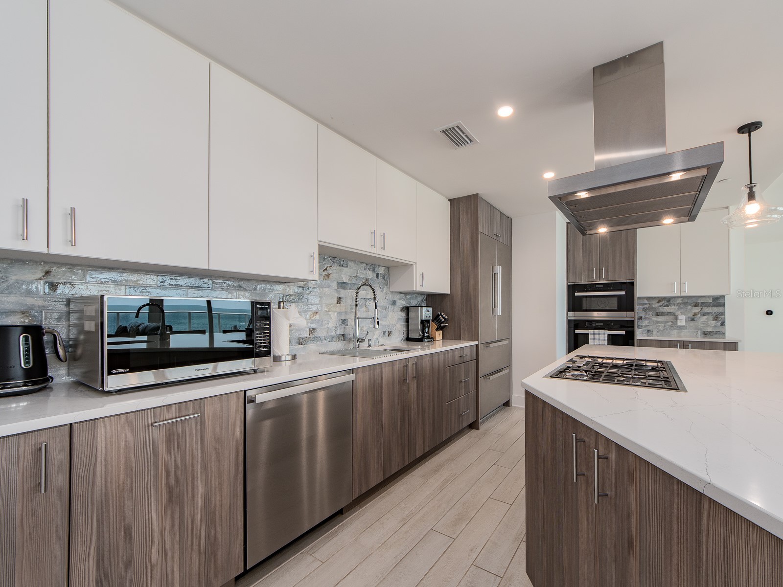 15 Avalon Street #701 Clearwater Beach FL 33767 TB8525338 image16