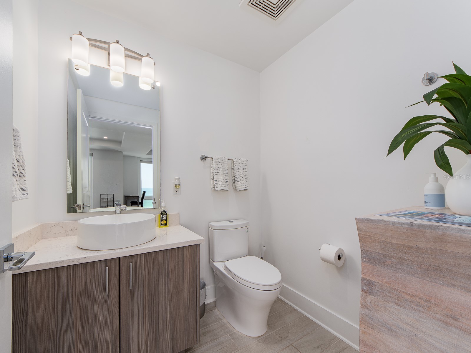 15 Avalon Street #701 Clearwater Beach FL 33767 TB8525338 image21