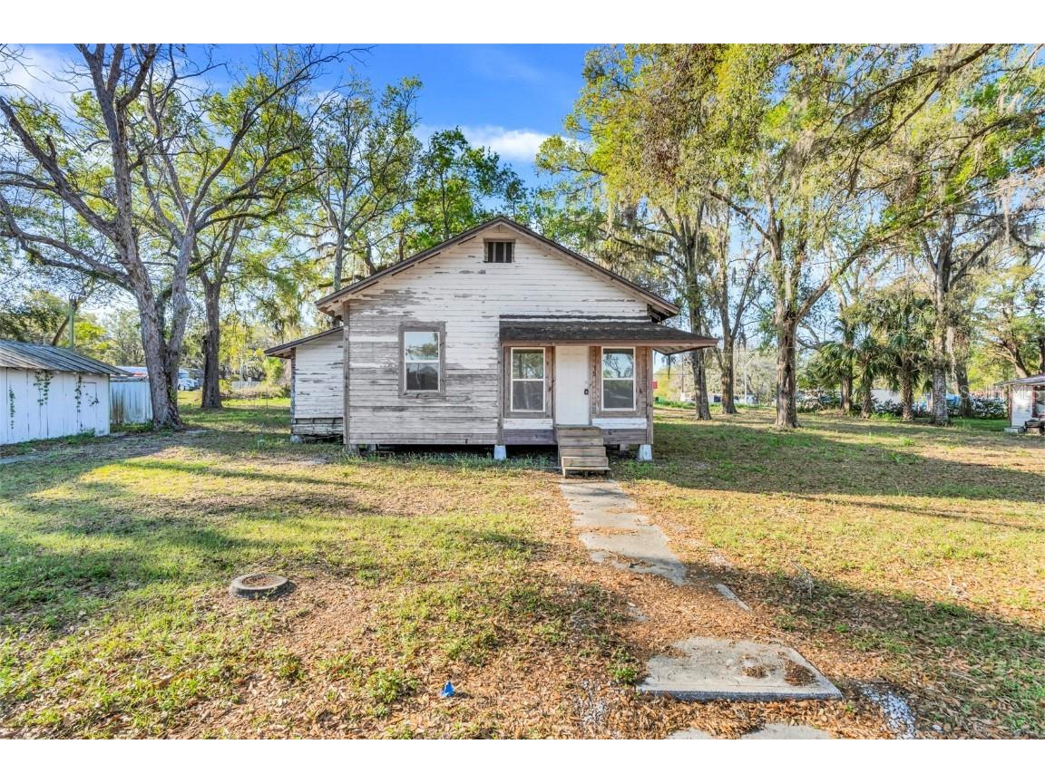 15 E Mohawk Street Mascotte FL 34753 O6289639 image1