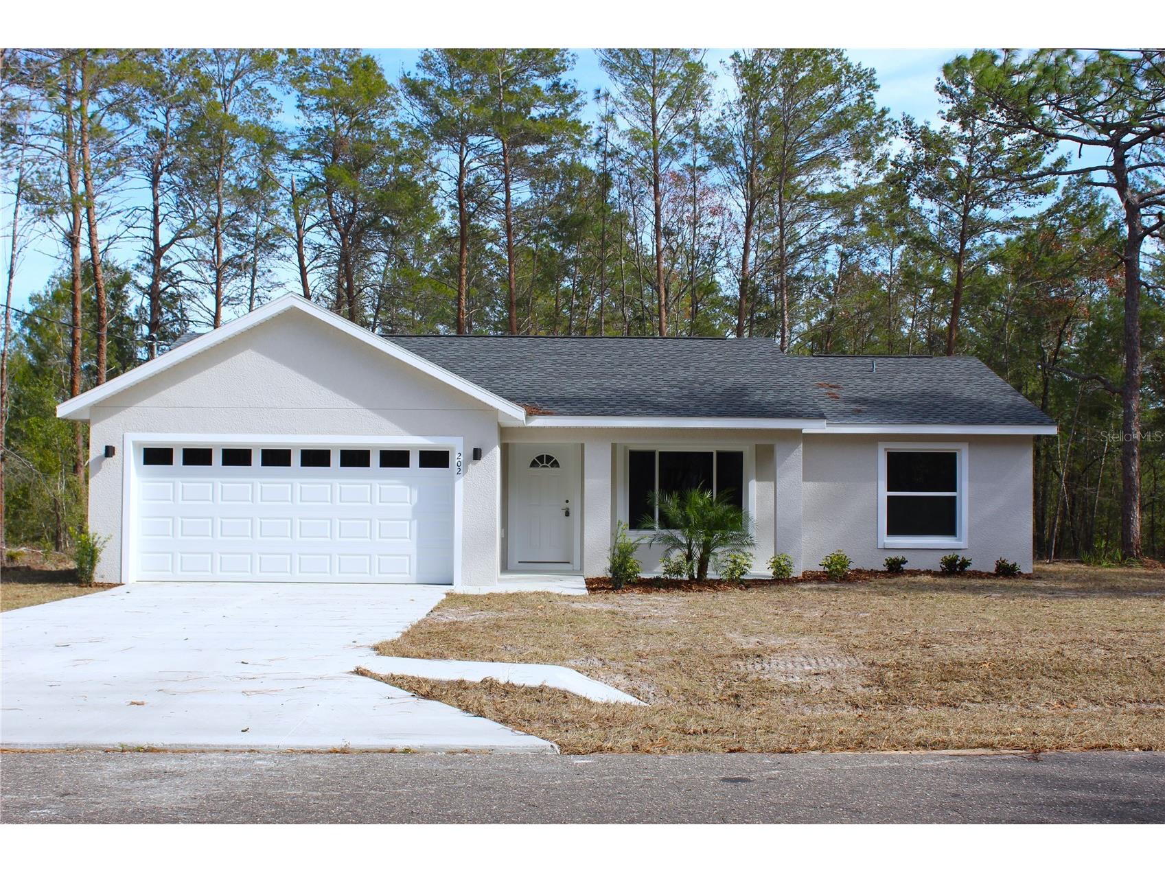 15 Fisher Way Place Ocklawaha FL 32179 OM717707 image1