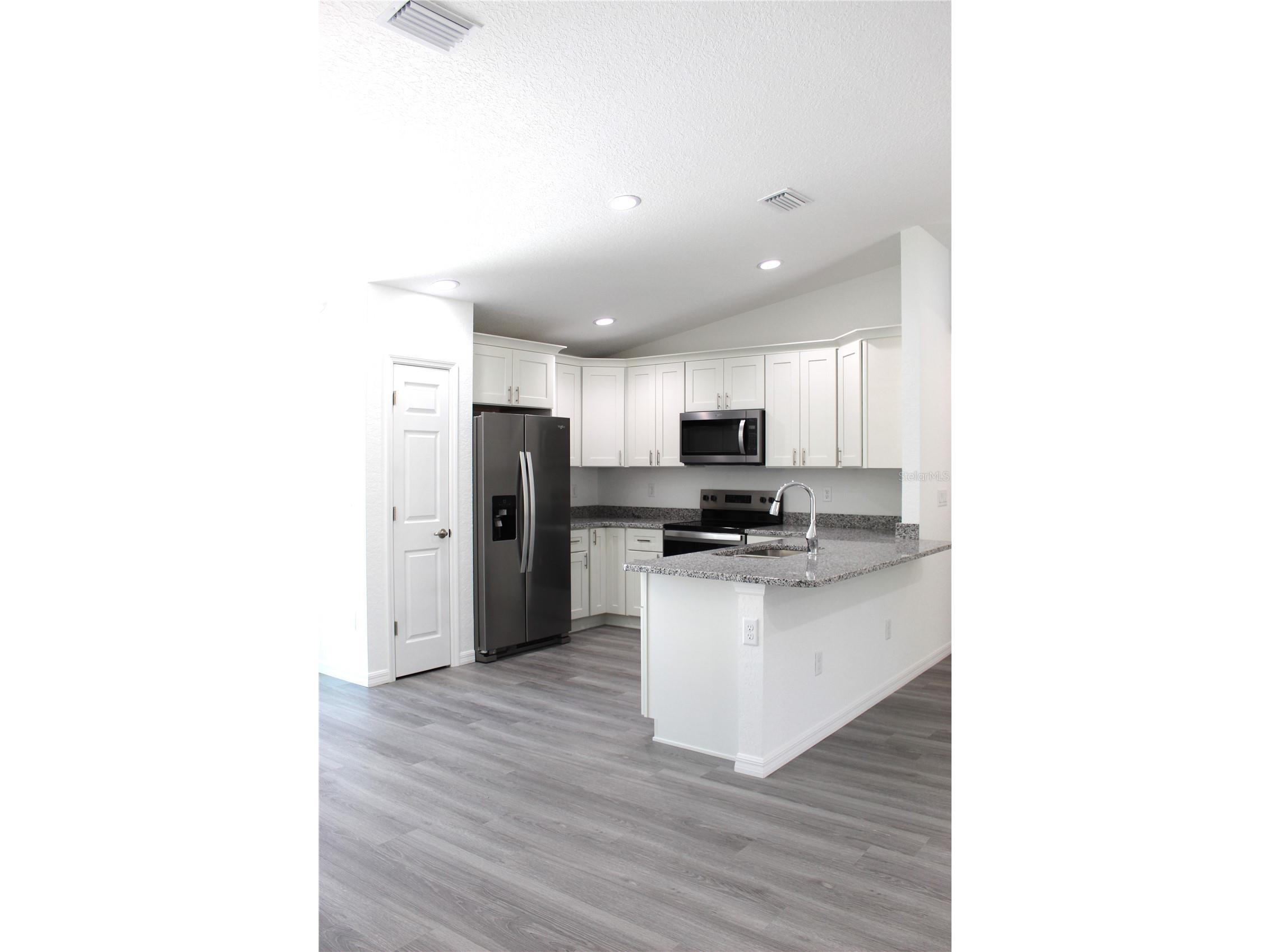 15 Fisher Way Place Ocklawaha FL 32179 OM717707 image20