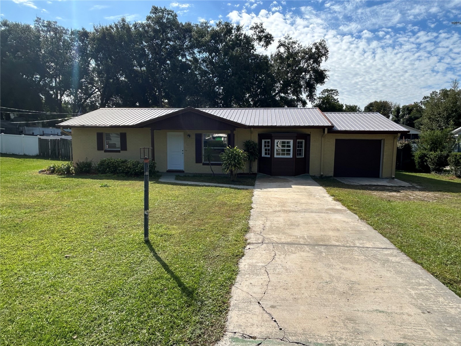 15 Monroe Avenue Debary FL 32713 V4945801 image1