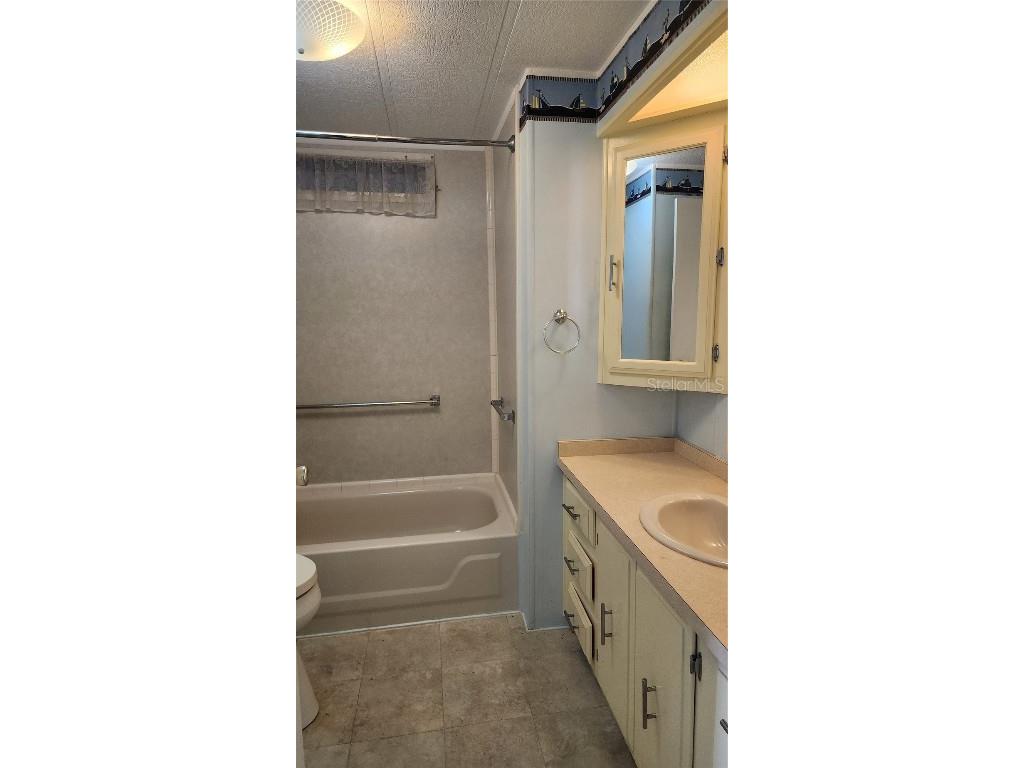 15 N Botany Bay Circle Englewood FL 34223 A4667528 image13