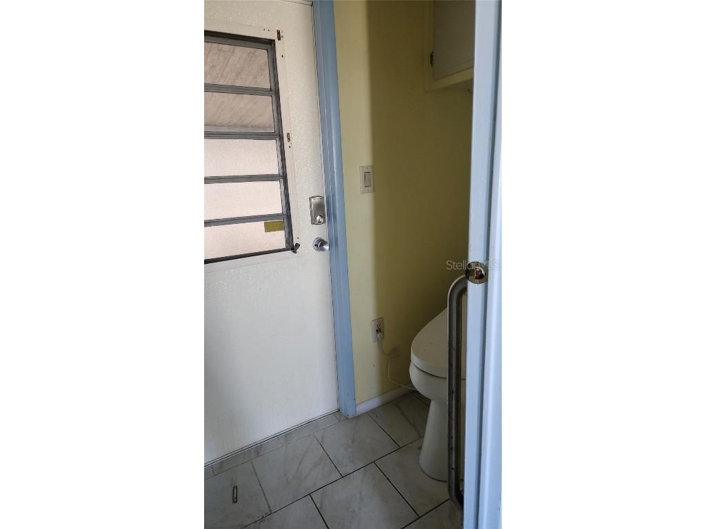 15 N Botany Bay Circle Englewood FL 34223 A4667528 image16