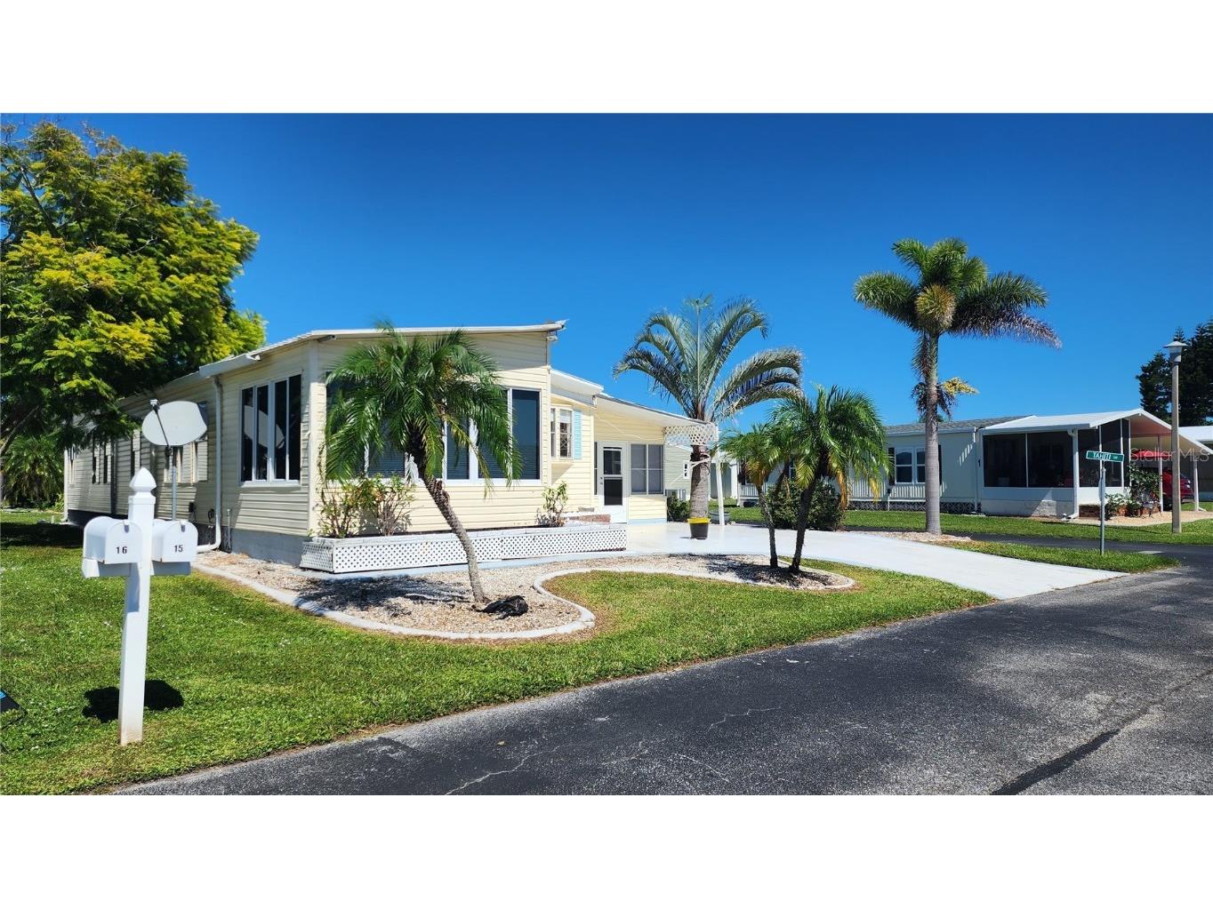 15 N Botany Bay Circle Englewood FL 34223 A4667528 image3