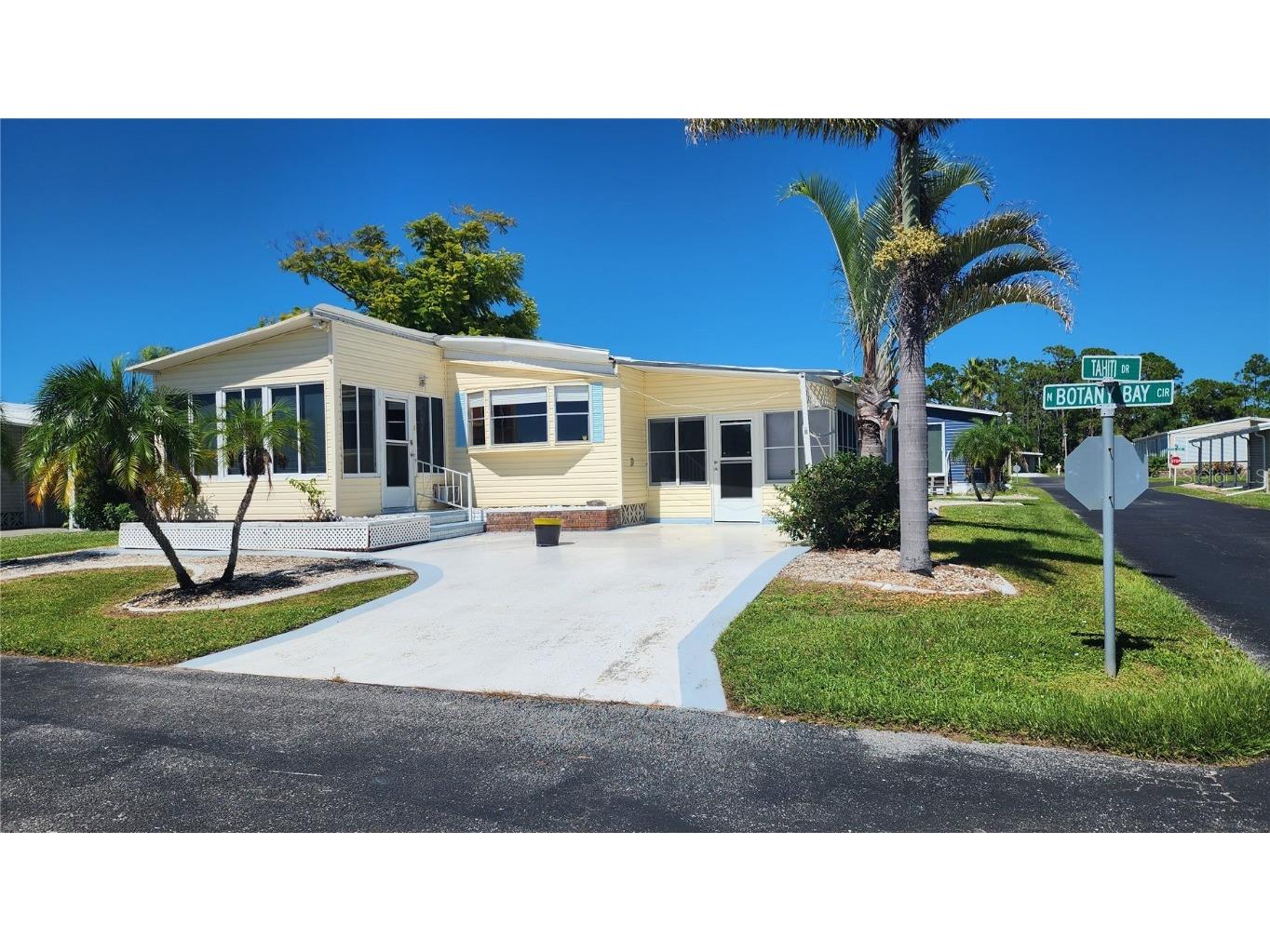 15 N Botany Bay Circle Englewood FL 34223 A4667528 image4