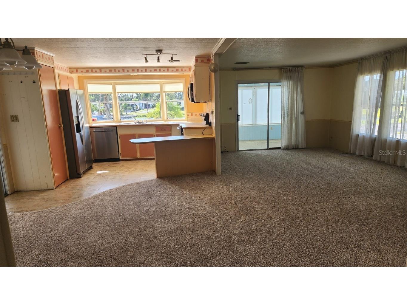 15 N Botany Bay Circle Englewood FL 34223 A4667528 image5