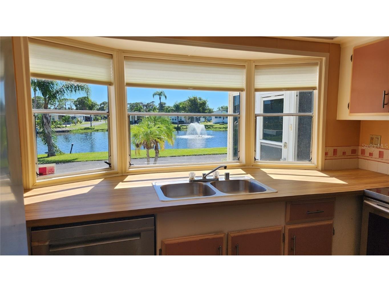 15 N Botany Bay Circle Englewood FL 34223 A4667528 image6