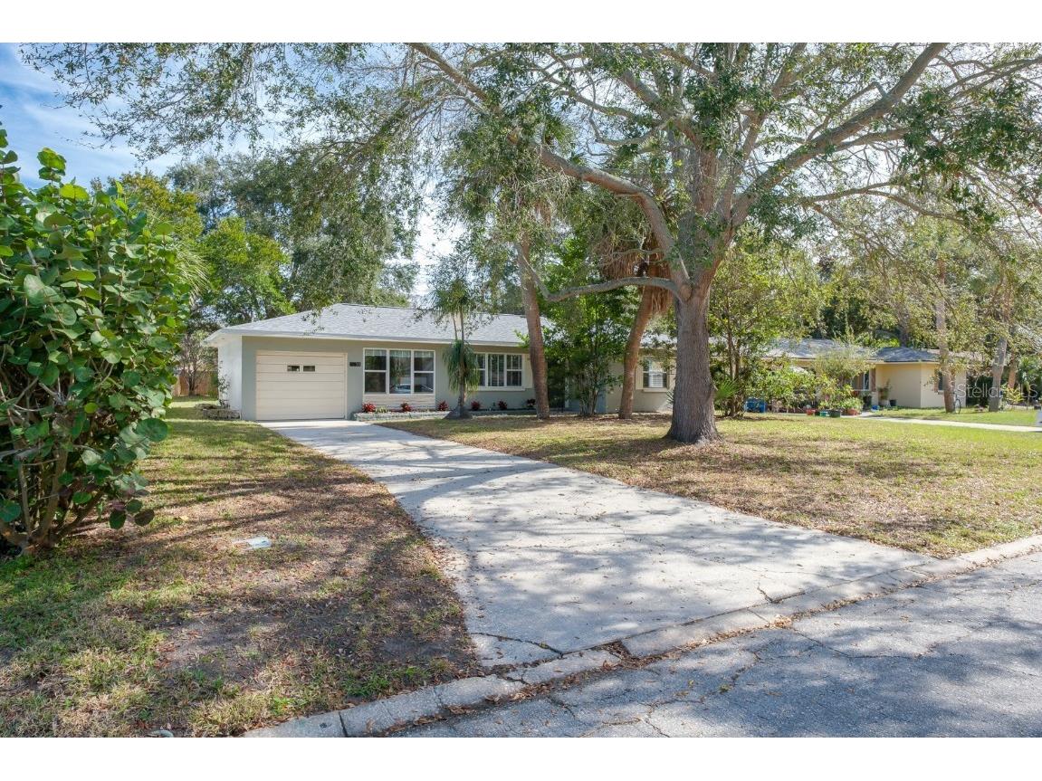 15 N Comet Avenue Clearwater FL 33765 U8225270 image1