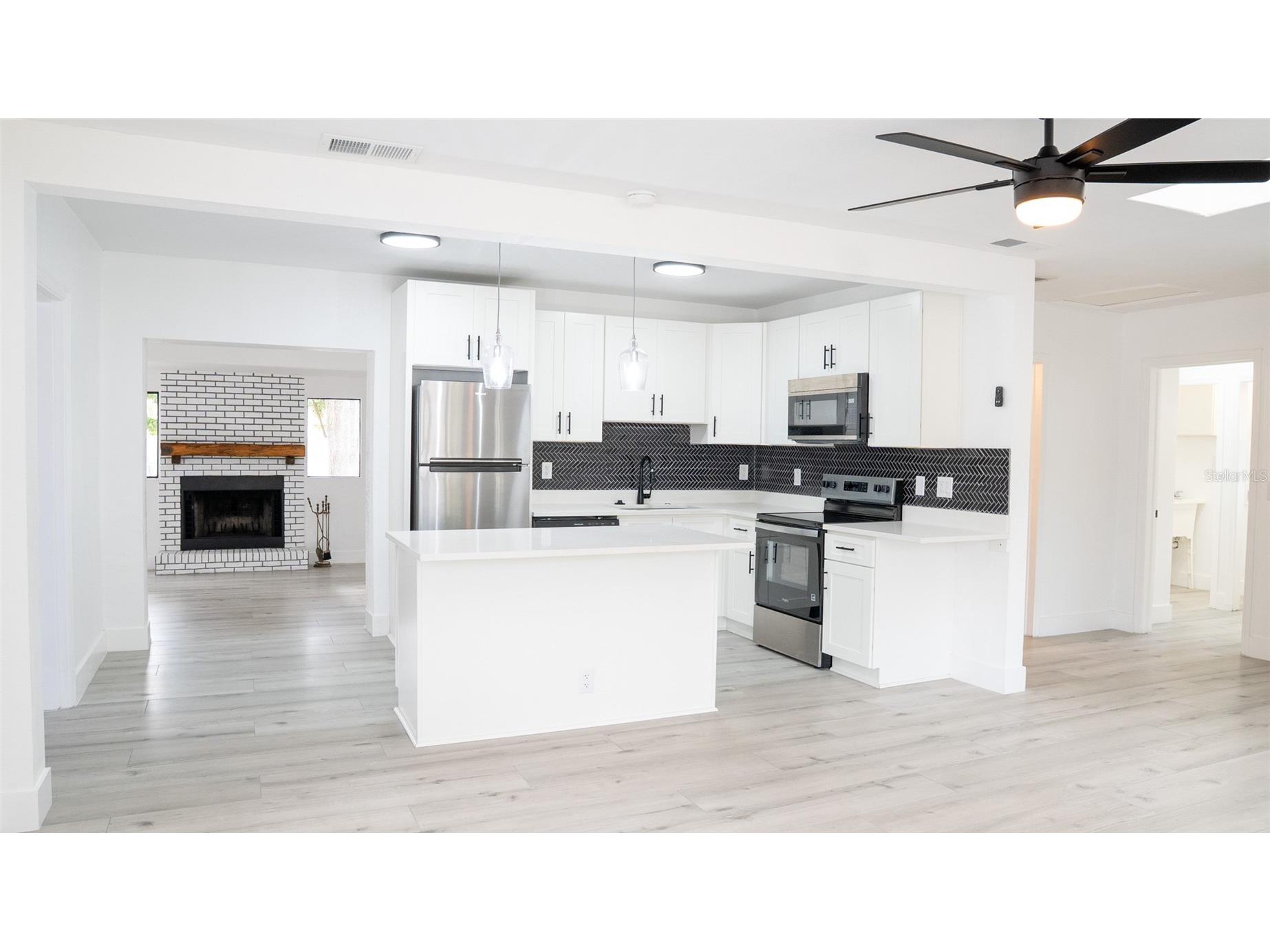 15 N Saturn Avenue Clearwater FL 33755 TB8506812 image2