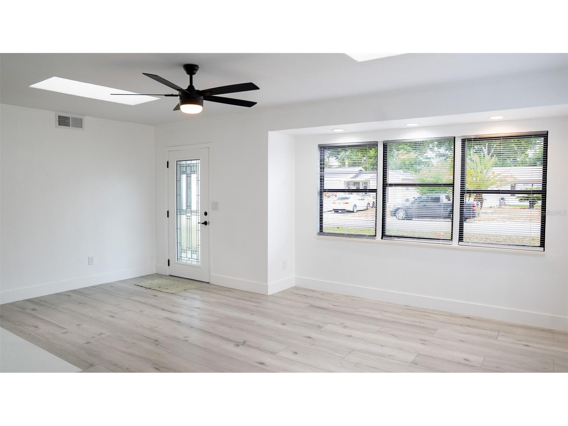 15 N Saturn Avenue Clearwater FL 33755 TB8506812 image34