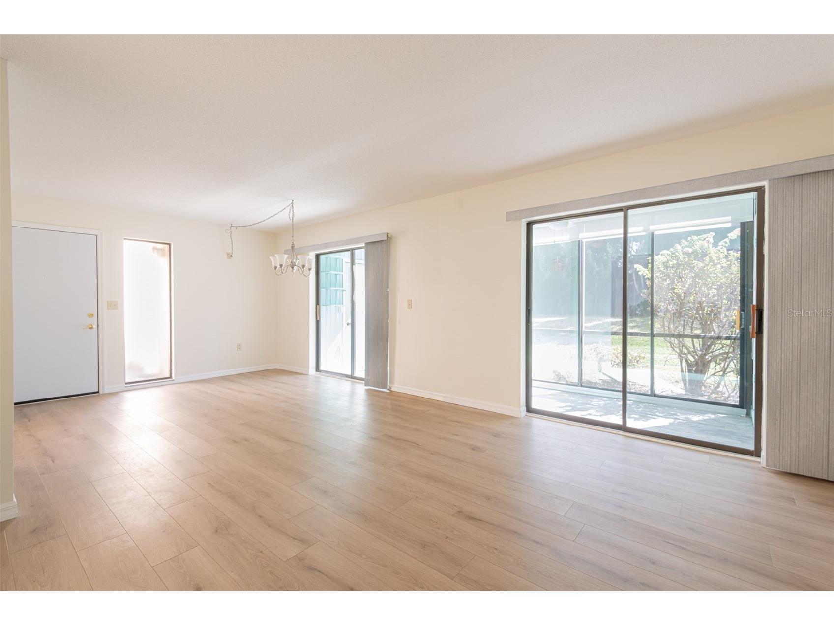15 Quails Run Boulevard #1 Englewood FL 34223 A4672377 image2
