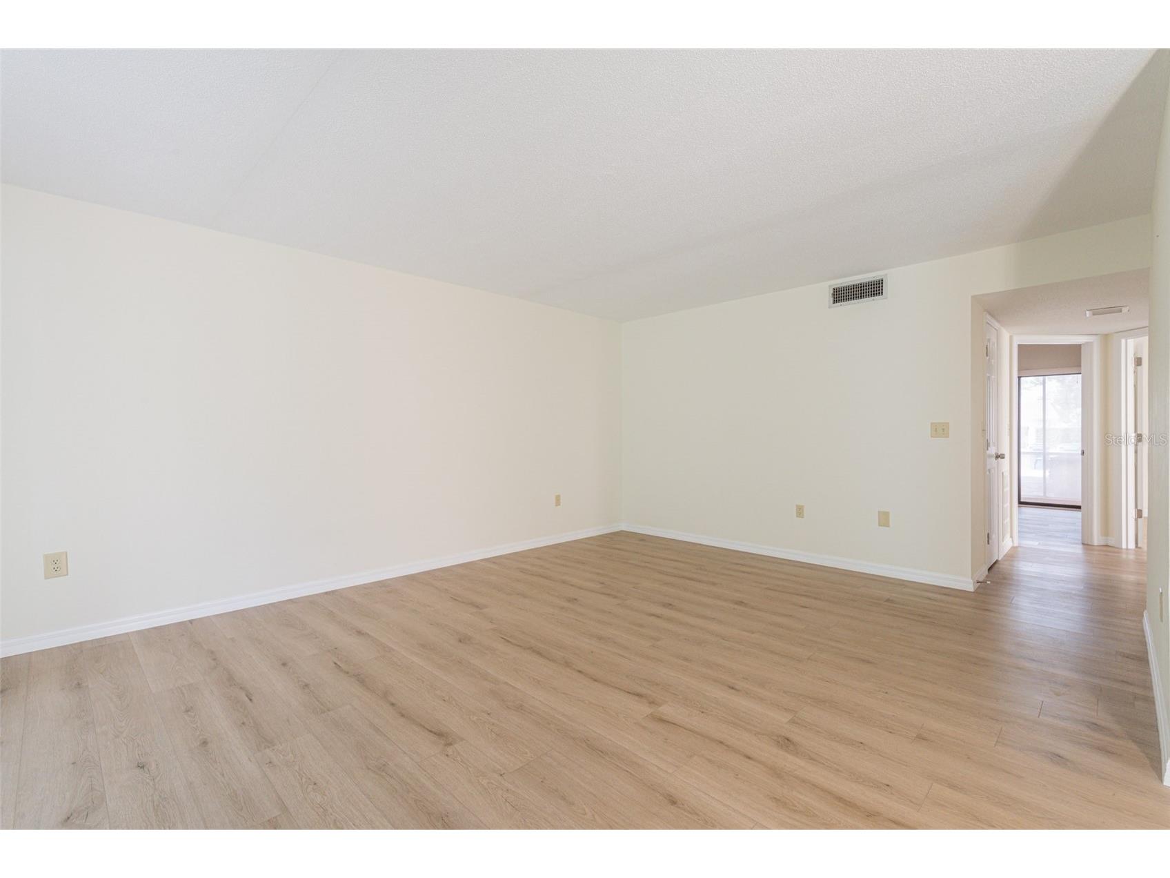 15 Quails Run Boulevard #1 Englewood FL 34223 A4672377 image5