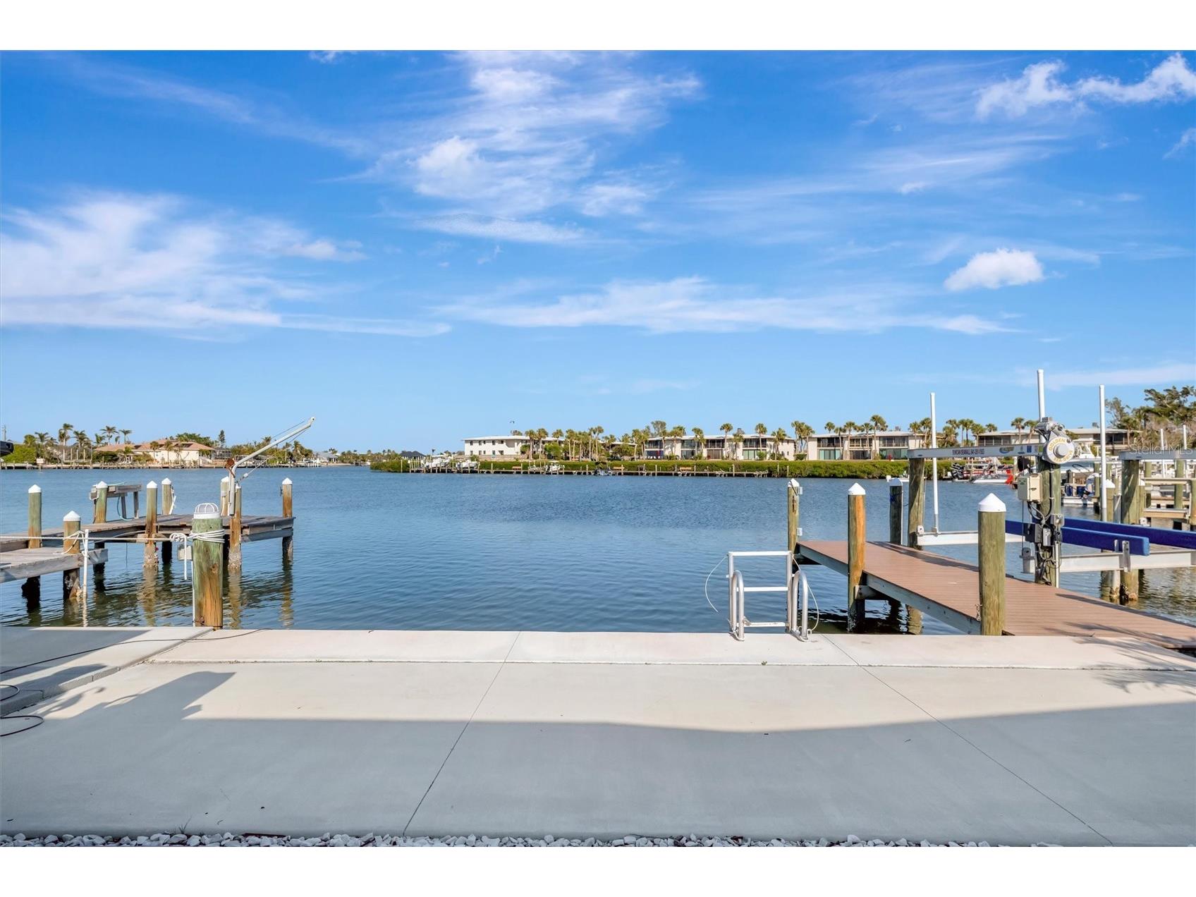 15 Seaside Court Holmes Beach FL 34217 A4642333 image3
