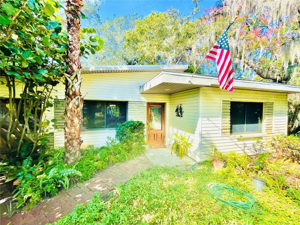 15 Tarpon Drive Tarpon Springs FL 34689 U8219739 image1