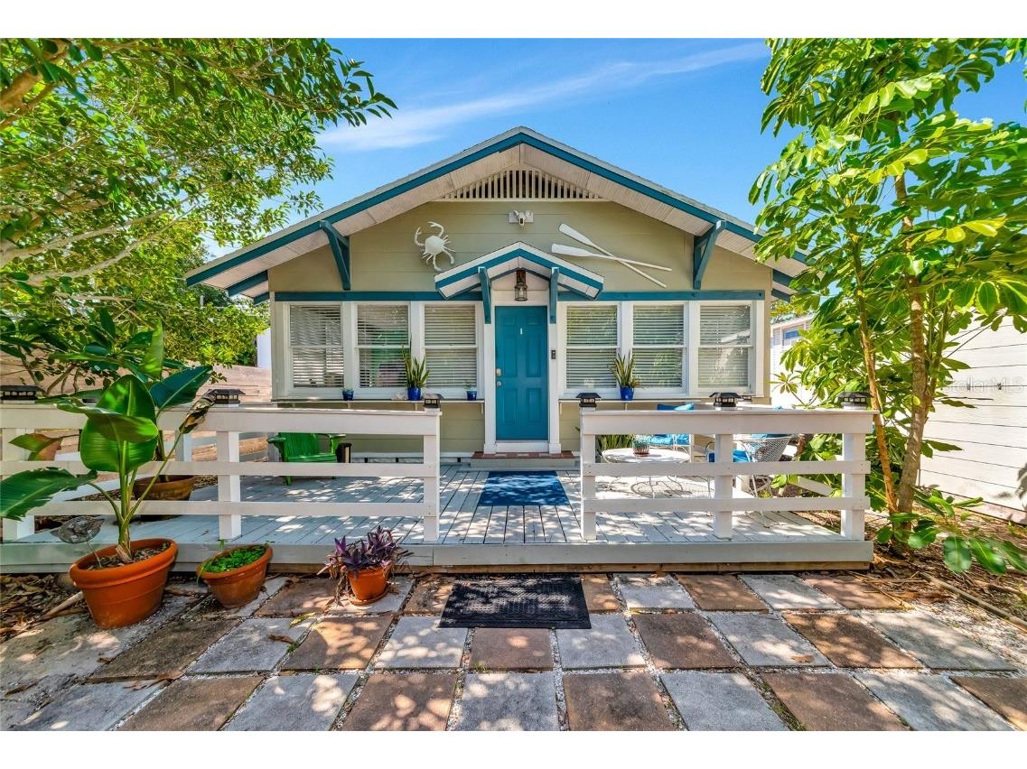 150 21st Avenue S Saint Petersburg FL 33705 A4618155 image1