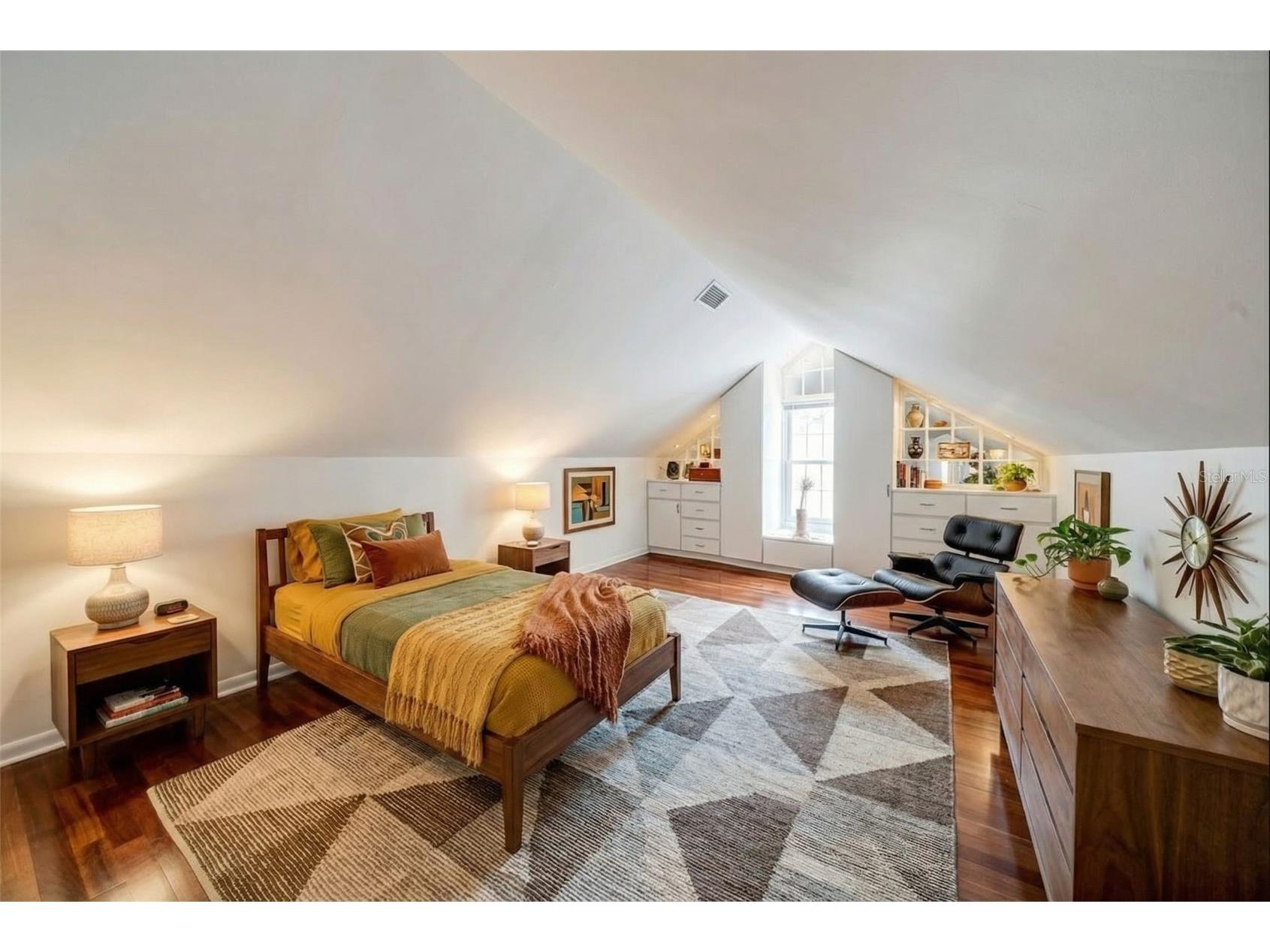 150 23rd Avenue N Saint Petersburg FL 33704 TB8425662 image32