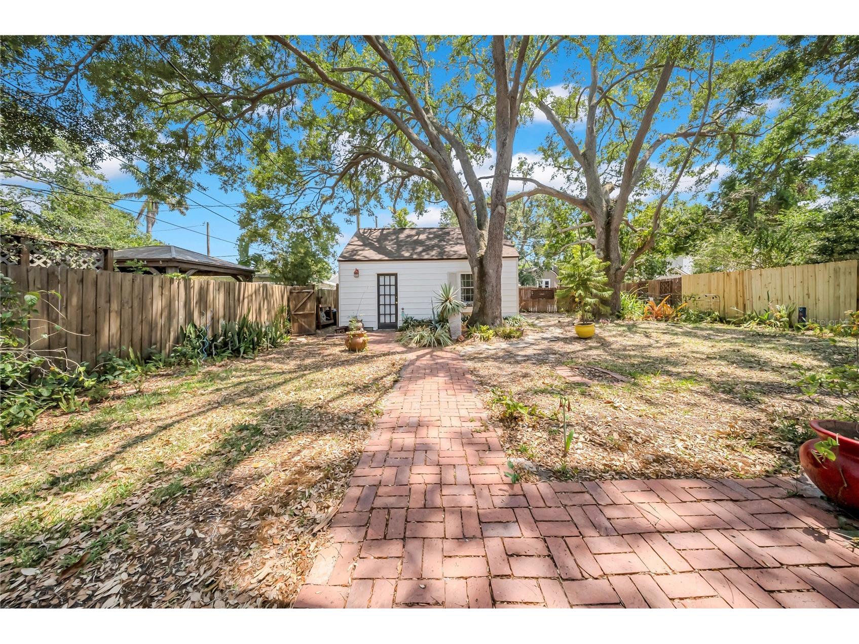 150 23rd Avenue N Saint Petersburg FL 33704 TB8425662 image37