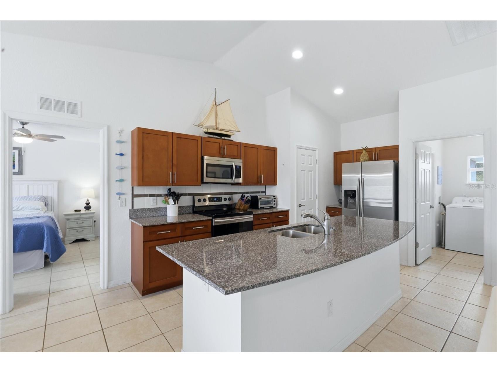 150 Baytree Drive Rotonda West FL 33947 - BUTTERFORD WATERWAY D6147657 image11