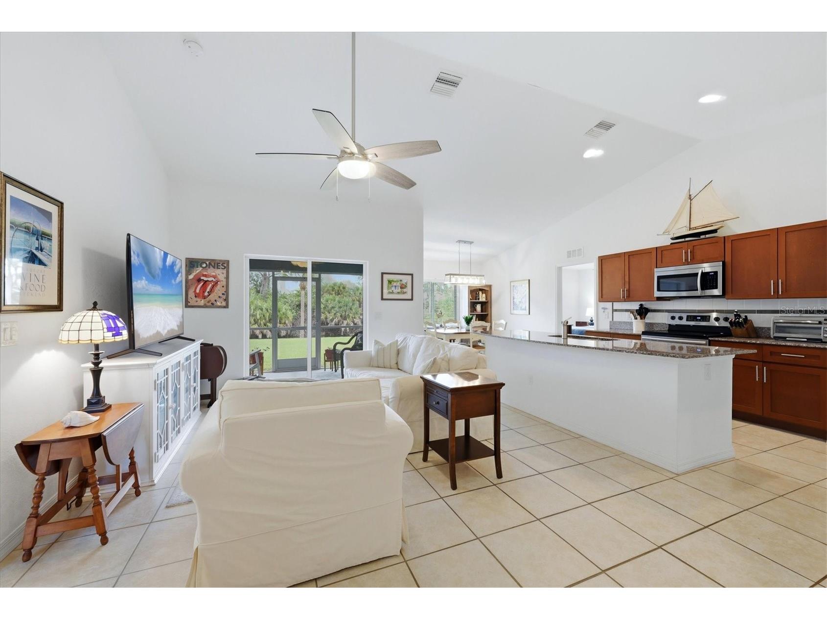 150 Baytree Drive Rotonda West FL 33947 - BUTTERFORD WATERWAY D6147657 image2