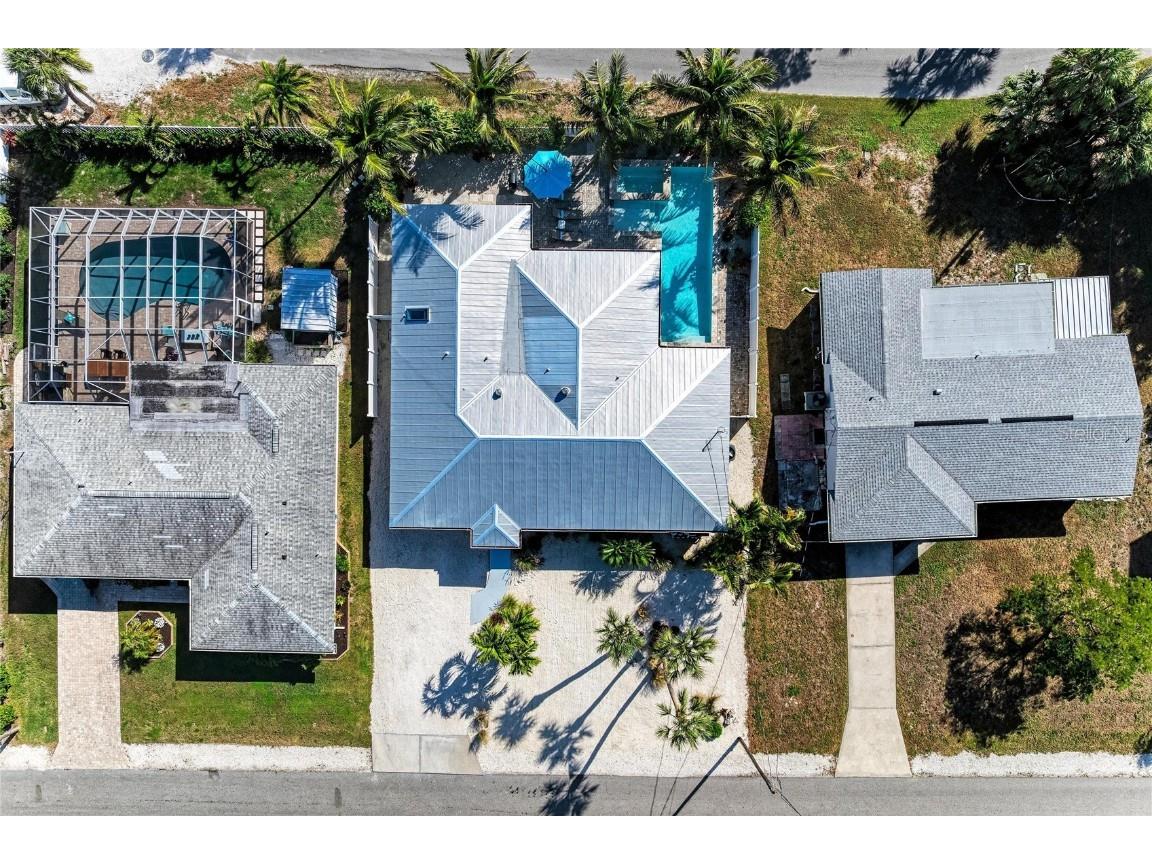 150 Crescent Drive Anna Maria FL 34216 A4676224 image2