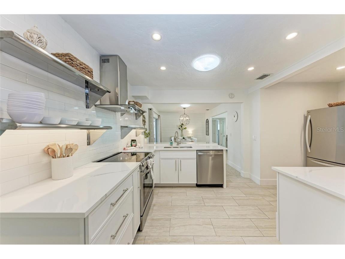 150 Crescent Drive Anna Maria FL 34216 A4676224 image21