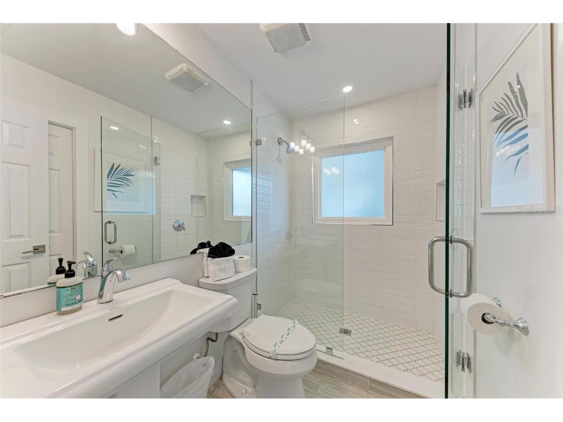 150 Crescent Drive Anna Maria FL 34216 A4676224 image38