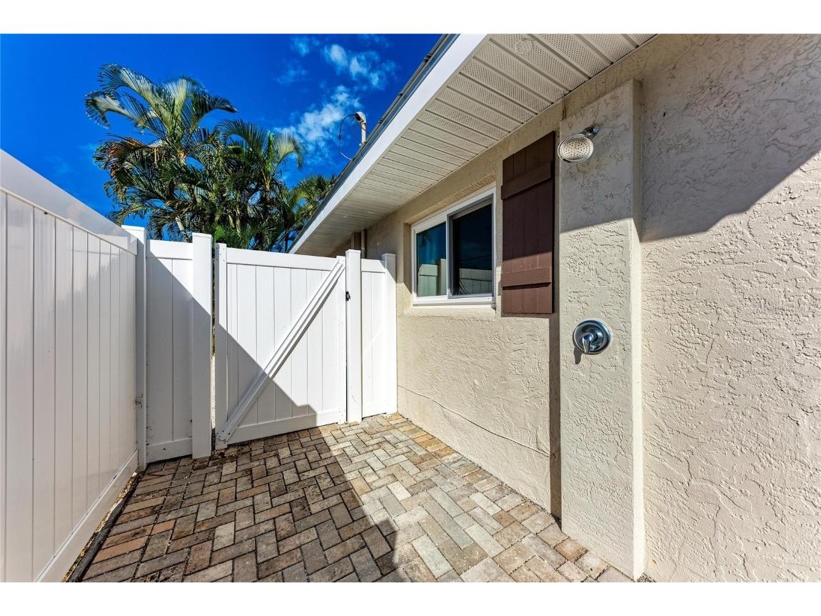 150 Crescent Drive Anna Maria FL 34216 A4676224 image45