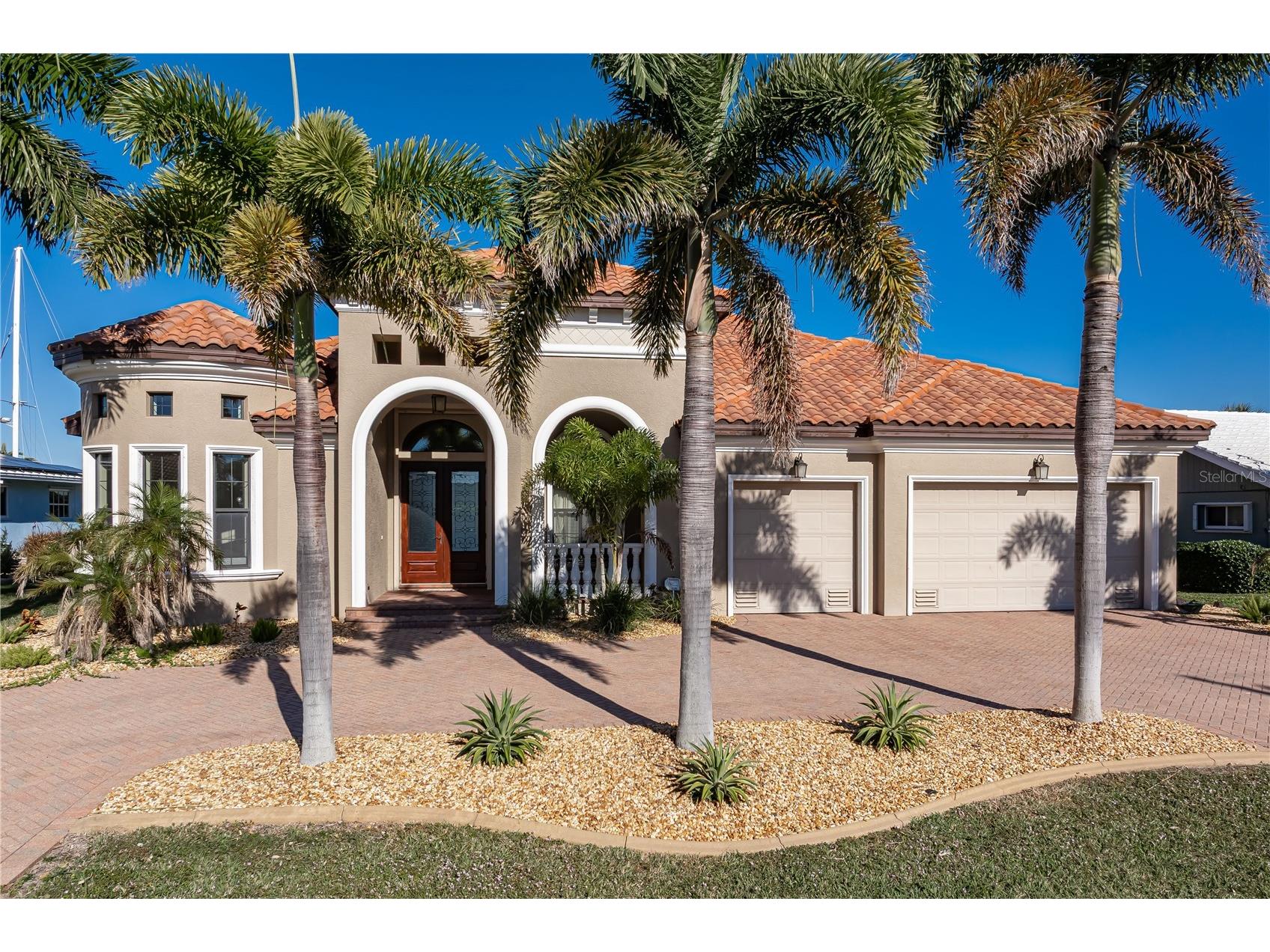 150 Crescent Drive Punta Gorda FL 33950 - GROUPER COVE CANAL C7521207 image1
