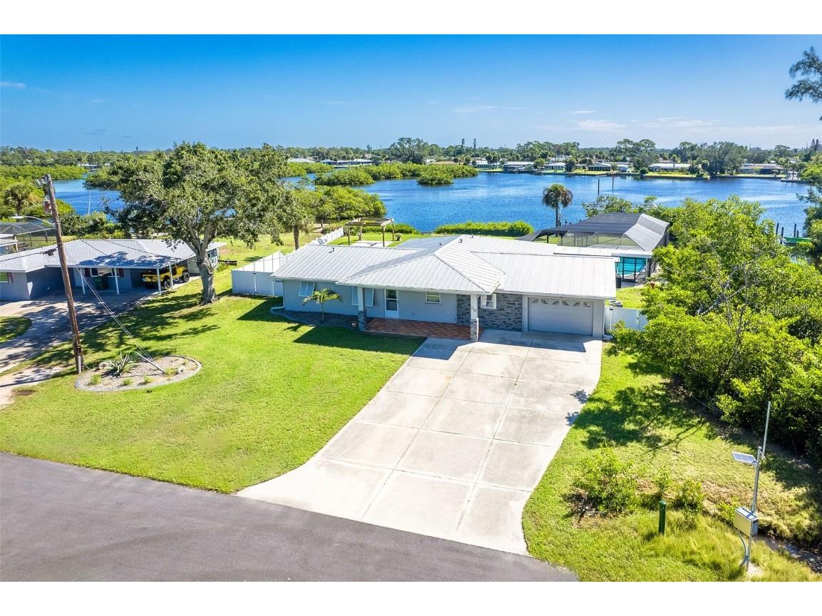 150 Crestview Drive Englewood FL 34223 - GODFREY CREEK/GOTTFRIED CREEK D6143801 image1