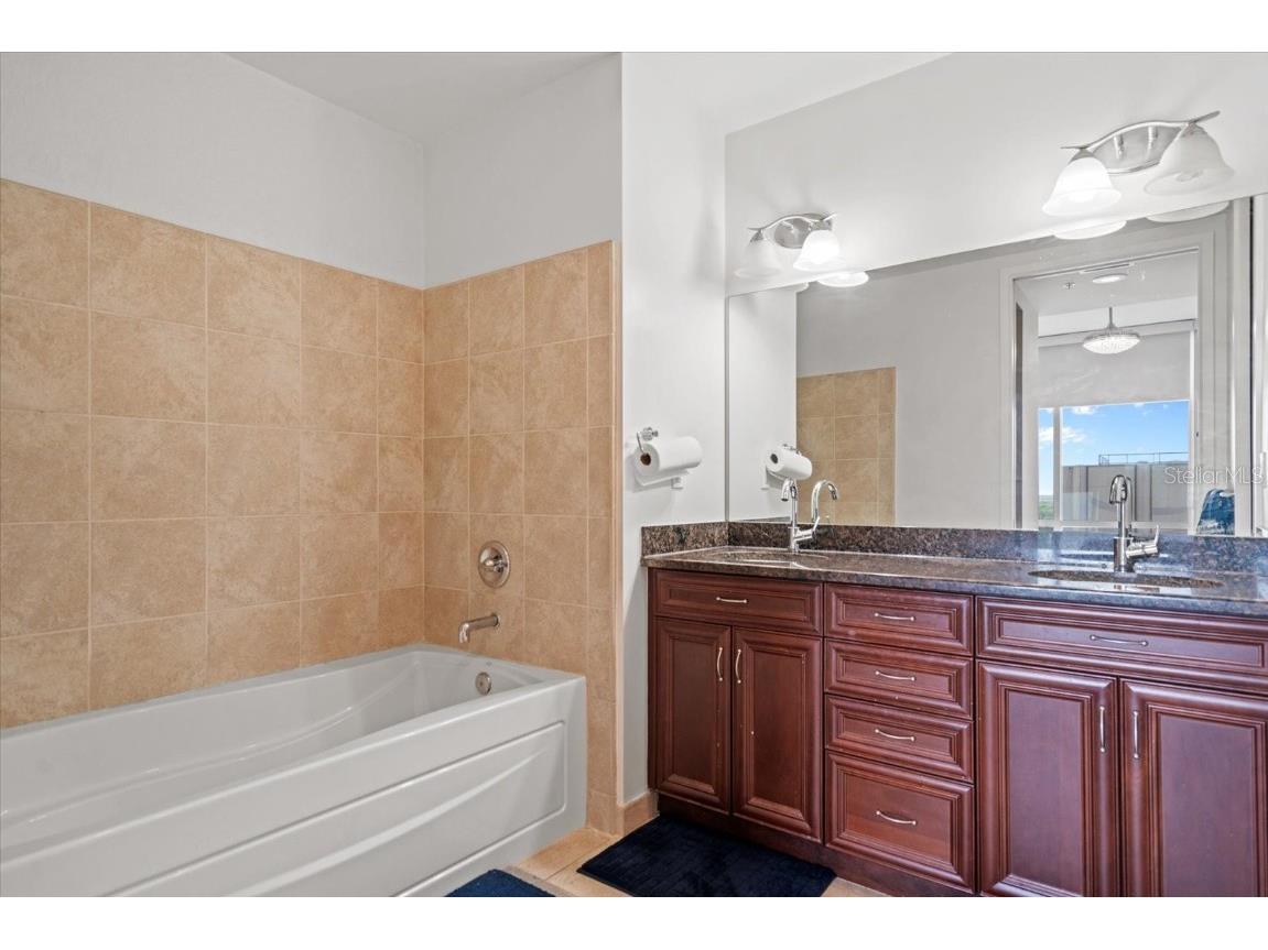 150 E Robinson Street #16B-2 (1605) Orlando FL 32801 - LAKE EOLA O6311709 image22