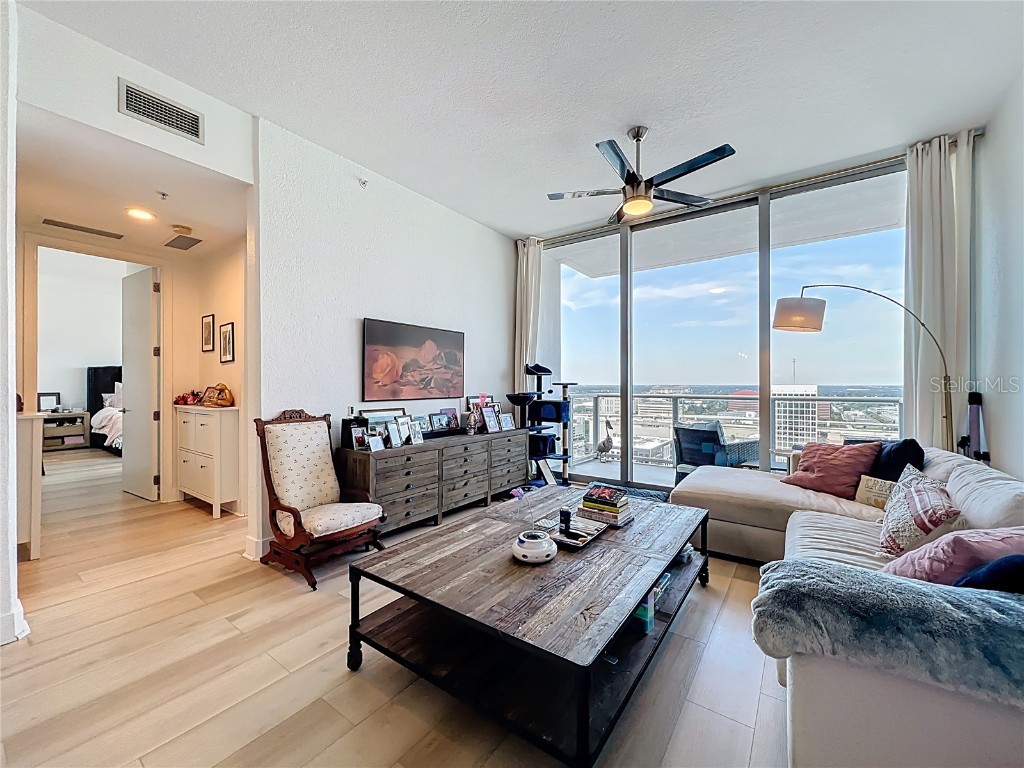 150 E Robinson Street #2006 Orlando FL 32801 O6340064 image18