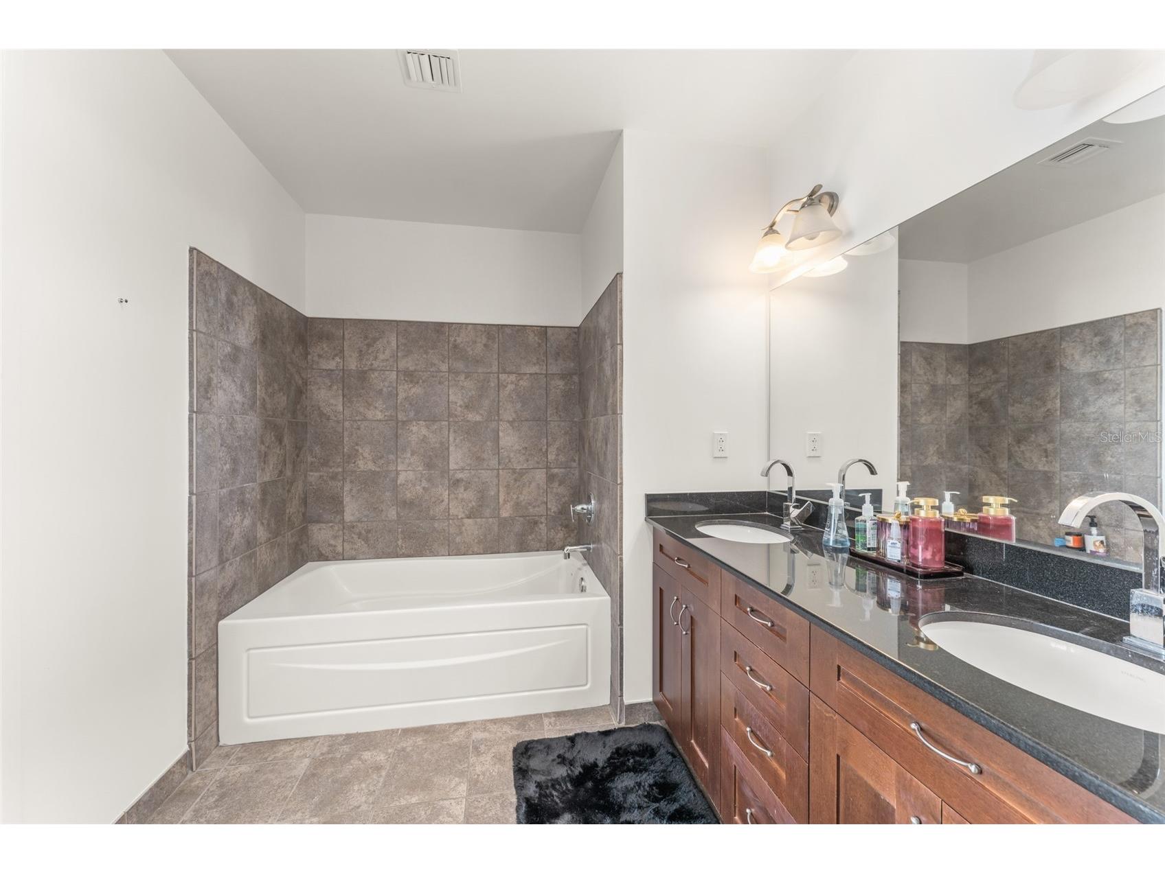 150 E Robinson Street #2008 Orlando FL 32801 O6345482 image18