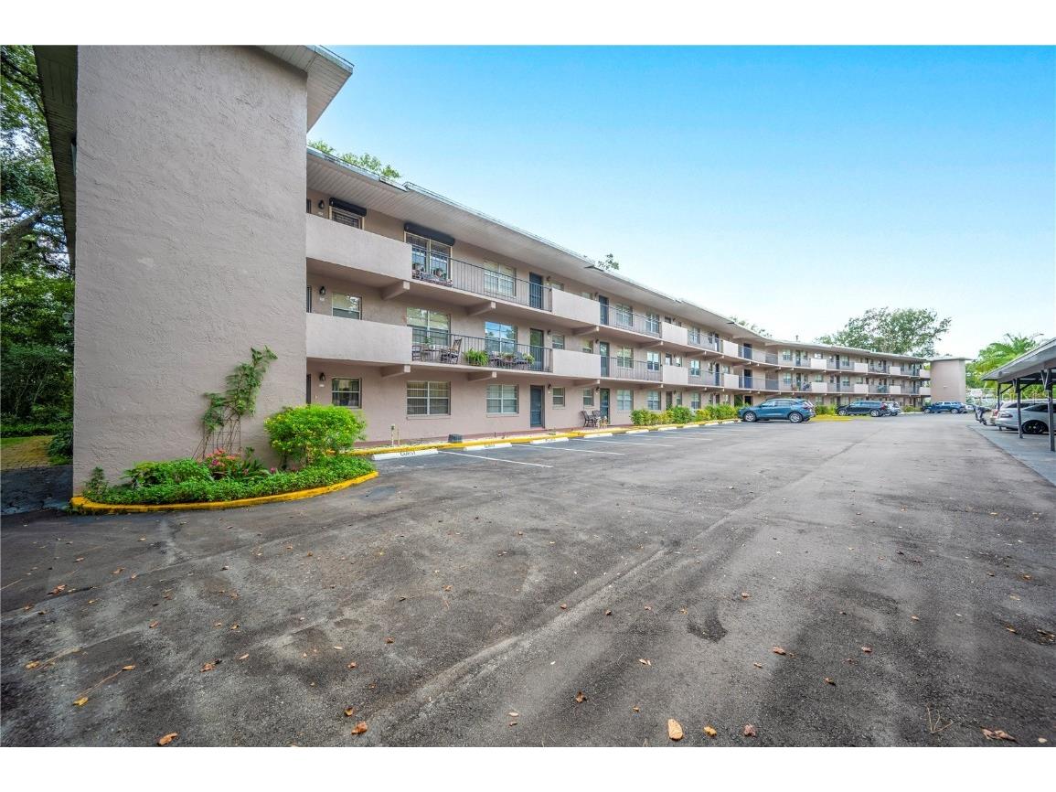 150 El Dorado #101 Winter Haven FL 33884 P4936409 image1